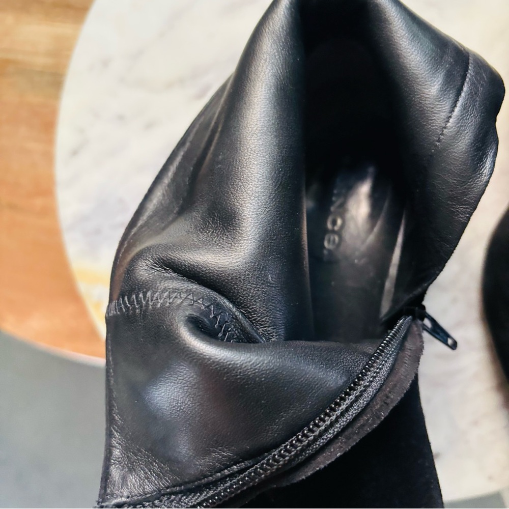 Vince. Alder Suede Ankle Boots - Picture 5 of 7